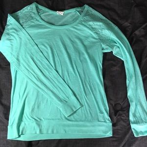 Victoria’s Secret PINK Long Sleeve Top Large